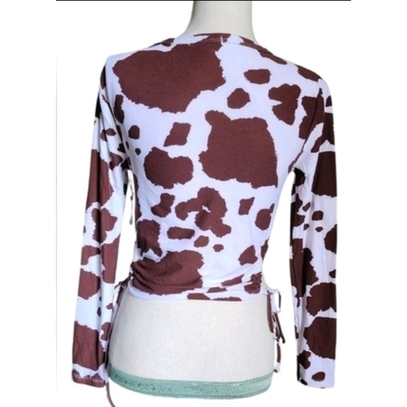 Love Dazed Brown Cow Print Side Keyhole Crop Top Women's Juniors M NWT - Picture 8 of 14